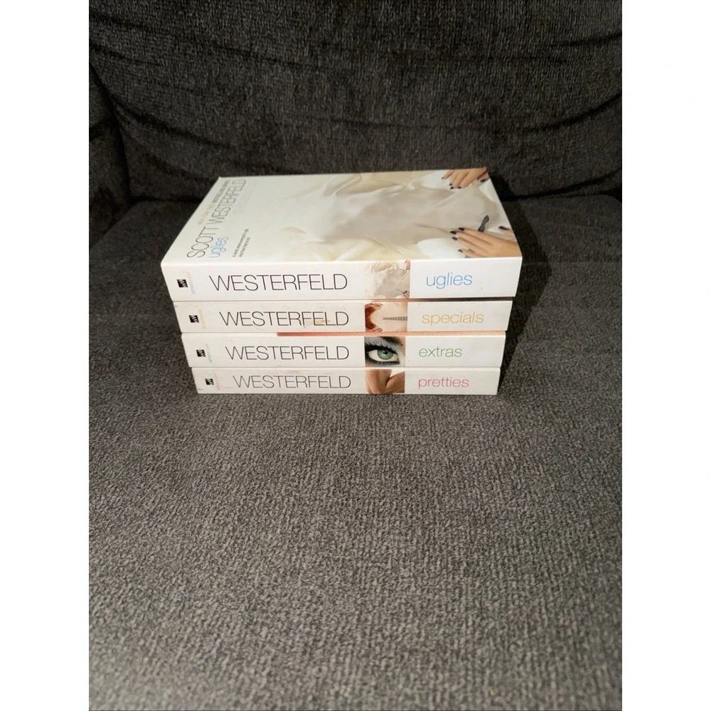 UGLIES set of Uglies; Pretties; Specials; Extras by Scott Westerfeld  Box C